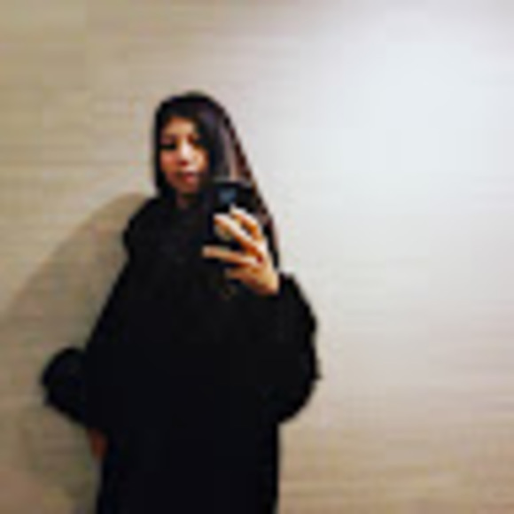 Meet your Posher, Lyn - Picture 1 of 1